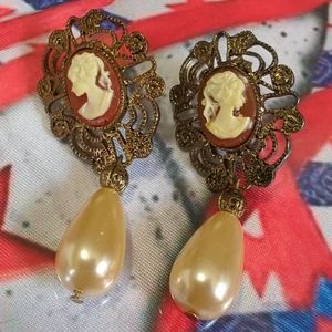 ❤️Antique Midcentury 1940s 1950s Cameo Pearl Drop Post Earrings 2"